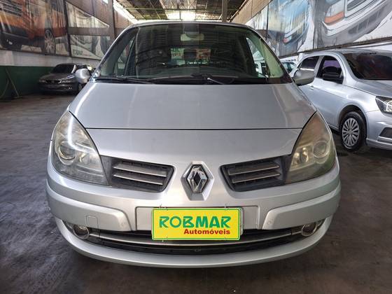 RENAULT GRAND SCÉNIC 2.0 DYNAMIQUE 16V GASOLINA 4P AUTOMÁTICO